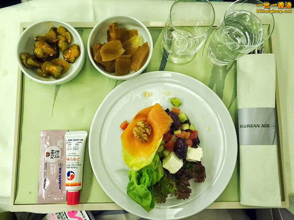 3 韓亞街空商務倉的飛機餐.jpg