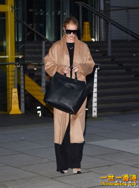 BURBERRY04.jpg