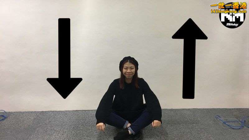 2坐下後繼而再站起來。.jpg