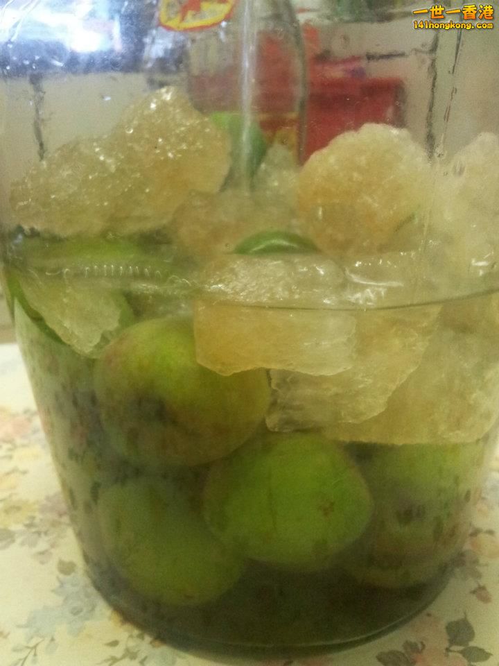 07浸六個月後...就變成梅酒!! .jpg