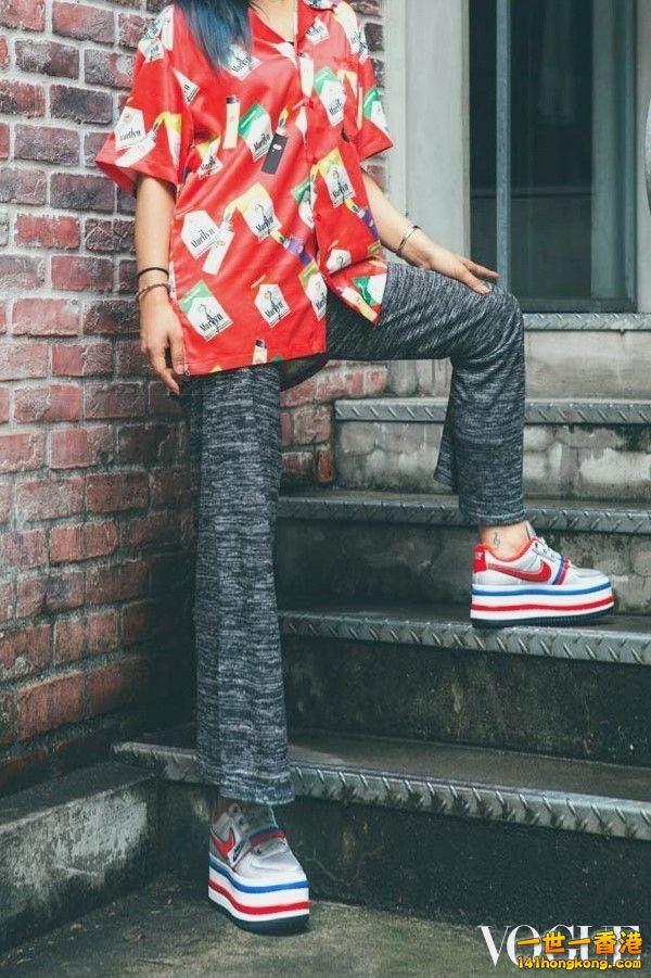 NIKE2.jpg