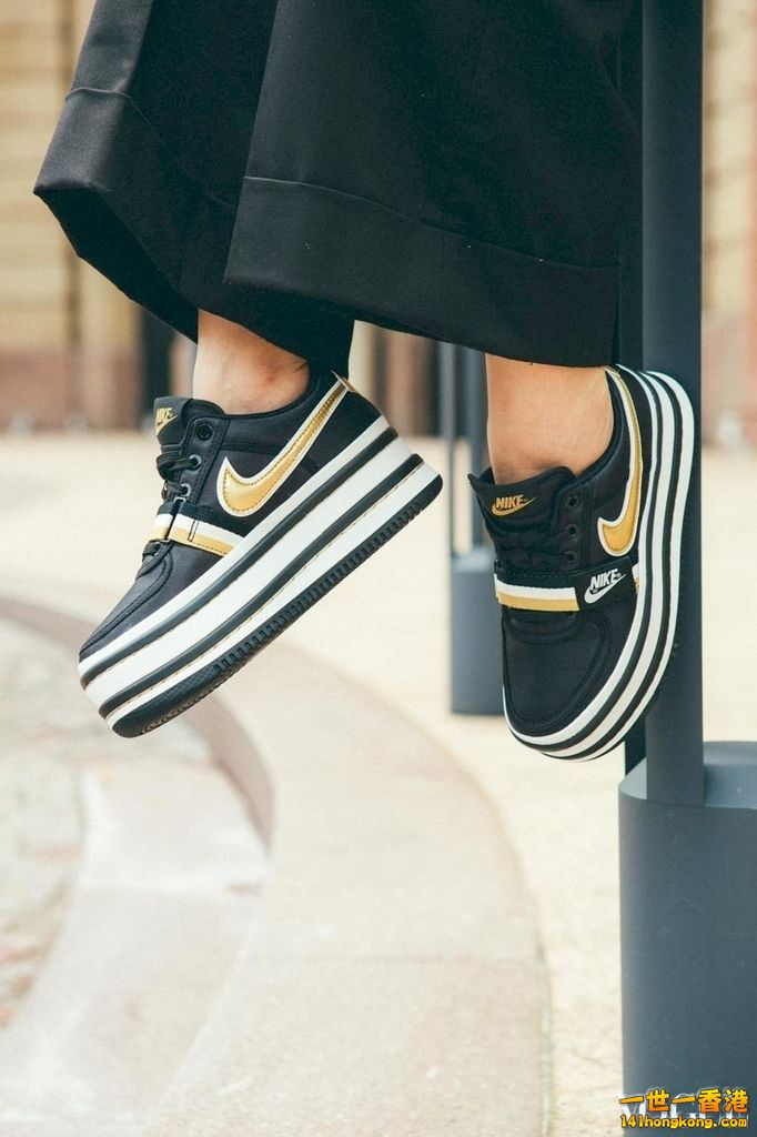 NIKE4.jpg