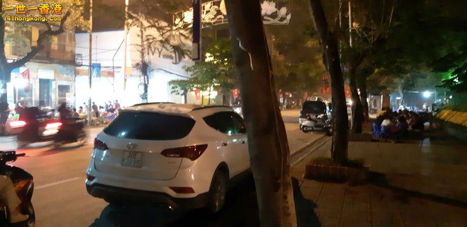 到南定市中心夜市食街落車