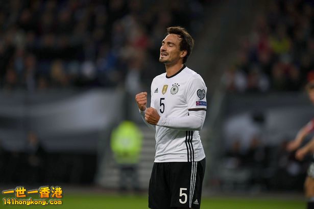 Germanys-defender-Mats-Hummels-reacts-d.jpg