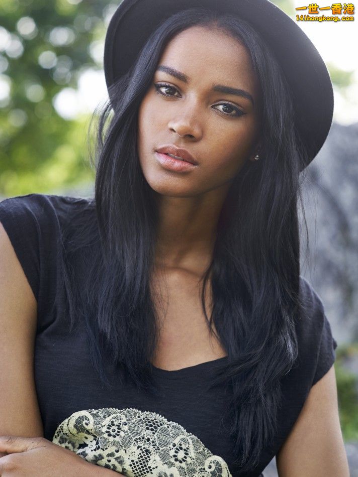 97e7640ef7be71123e11d8f903d7f68e_cb2420ee2019c91e0ad32d7706e0bed2--leila-lopes-t.jpg