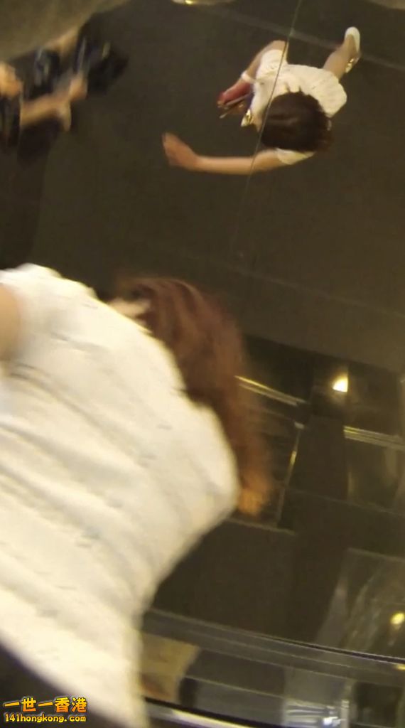 撞到朋友，say個hi先