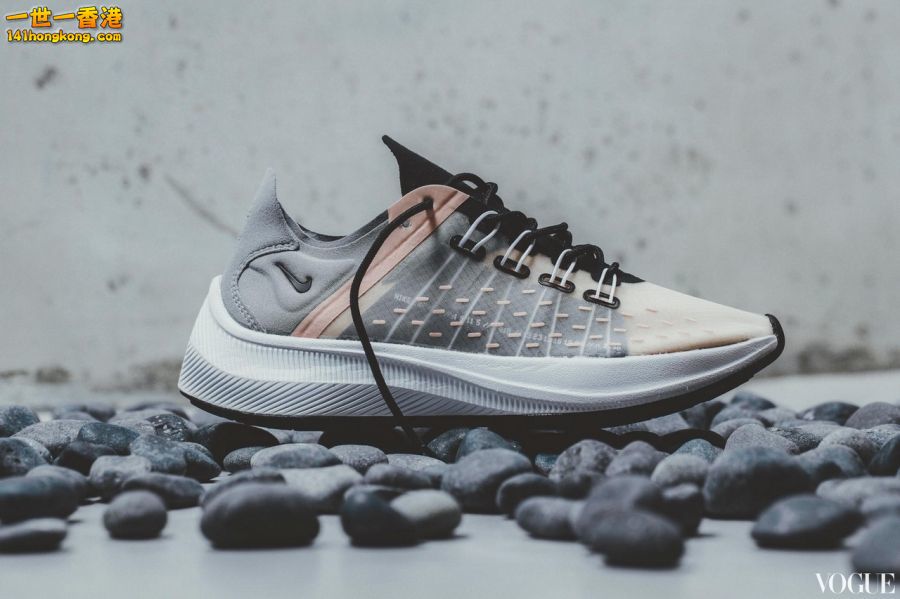 NIKE0.jpg