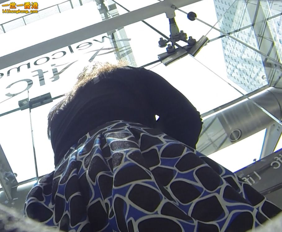 條裙雖然唔算短，但係好挺好濶，perfect!