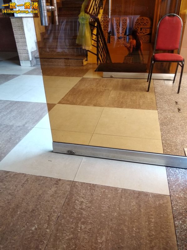 酒店大堂偷拍靚技師