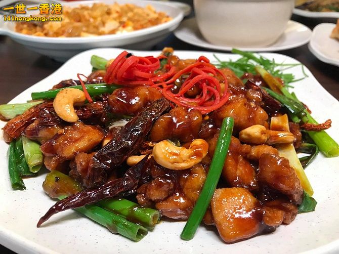 31218589_1734159923358877_4811391032639881216_o 670.jpg