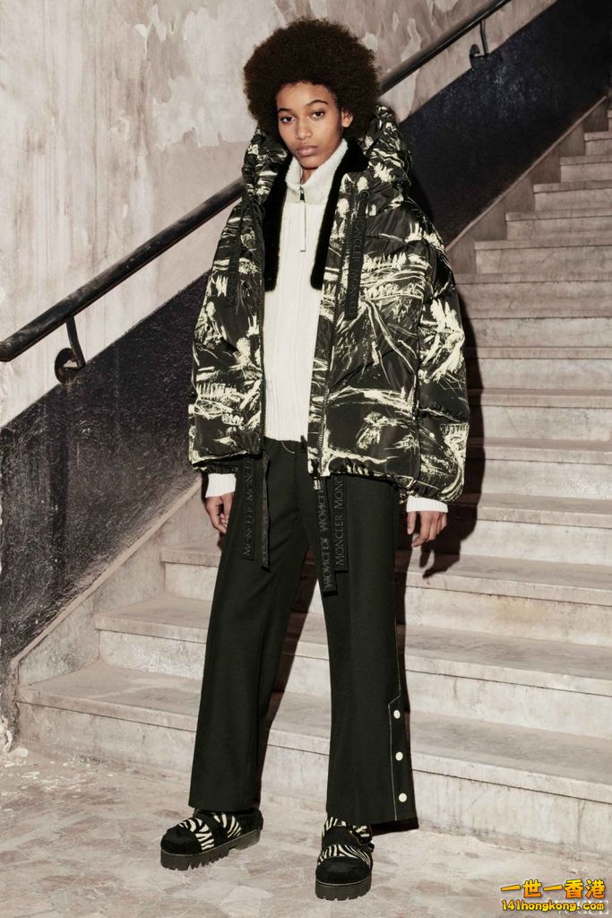 Moncler10.jpg