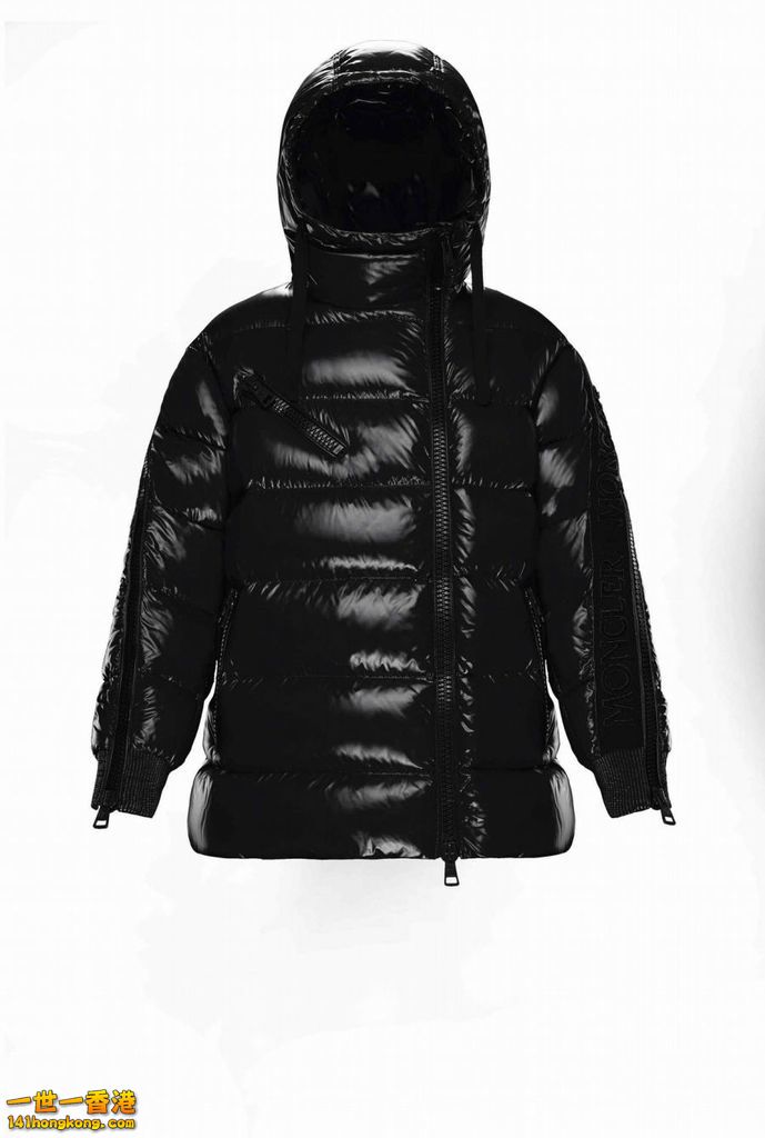 Moncler23.jpg