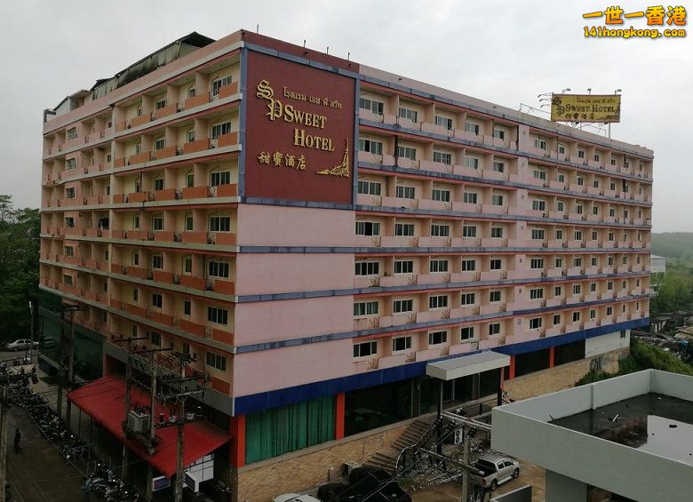 112319z64z44zkqeqqk4ll 780.jpg