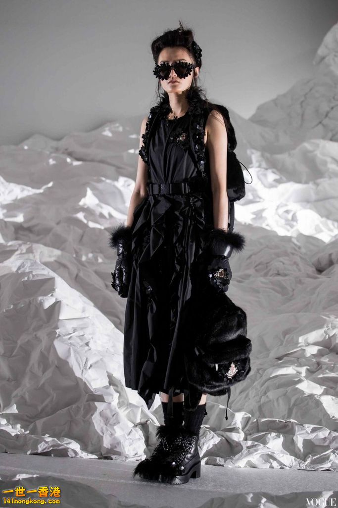 Moncler04.jpg