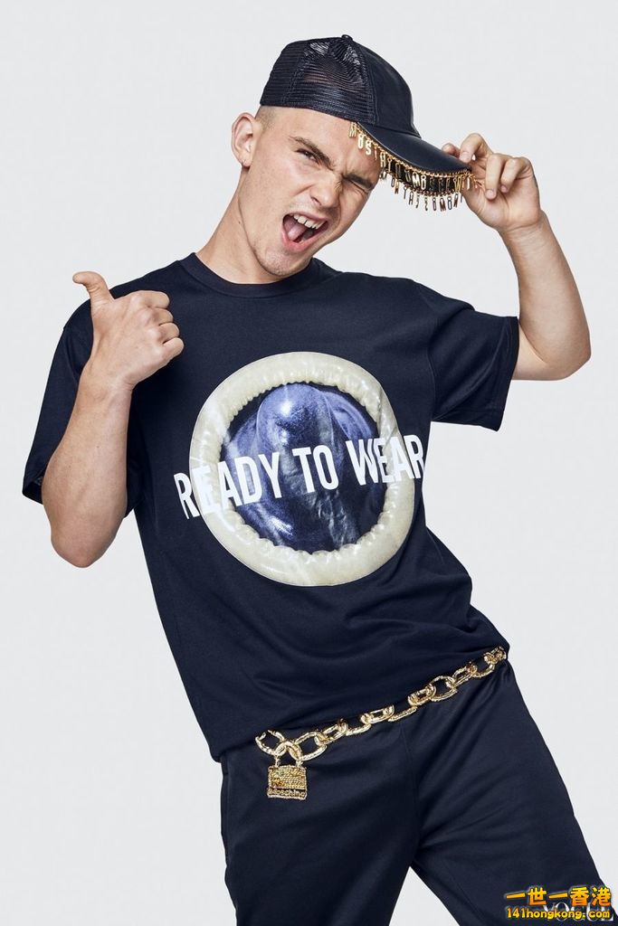 Moschino 24.jpg