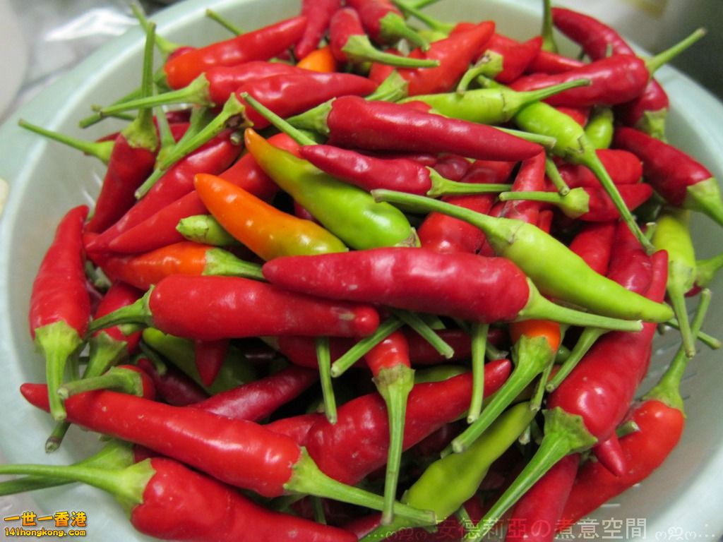 1011-bird_s-eye-chilies-e68c87e5a4a9e6a492-2.jpg