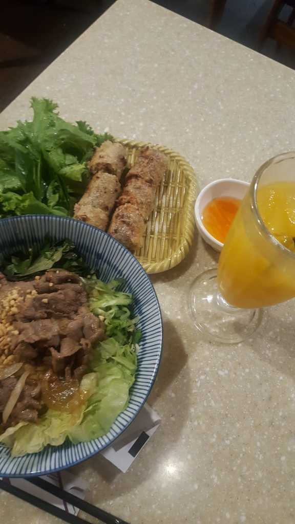 牛肉檬 +春卷.jpg