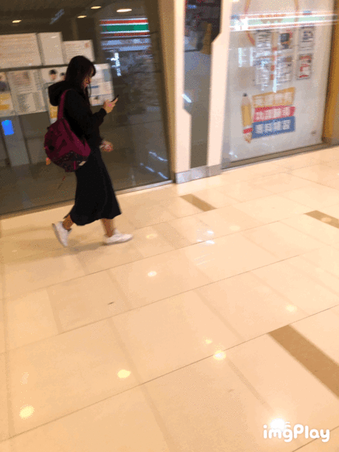 40C71E3D-C32F-4BA1-9EDB-FD6C3C6A5328.gif