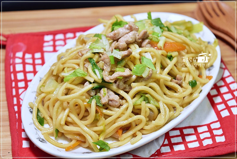 肉絲炒麵.jpg