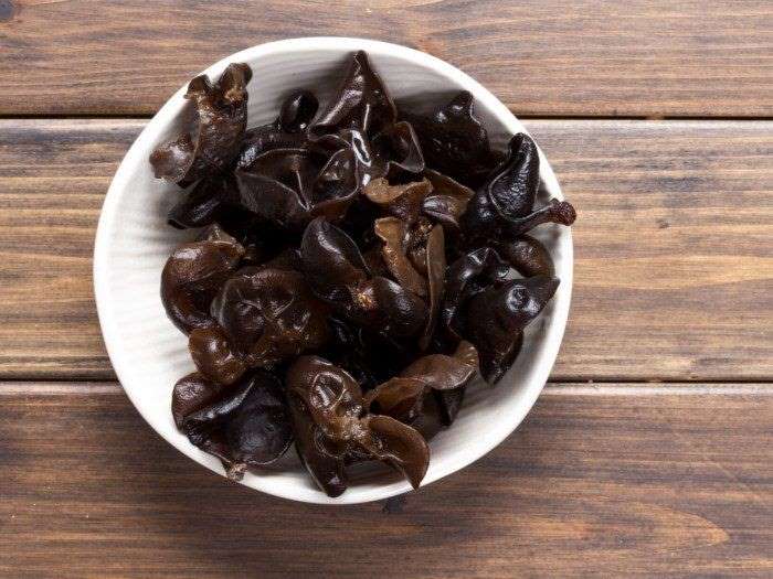 黑色食物.jpg