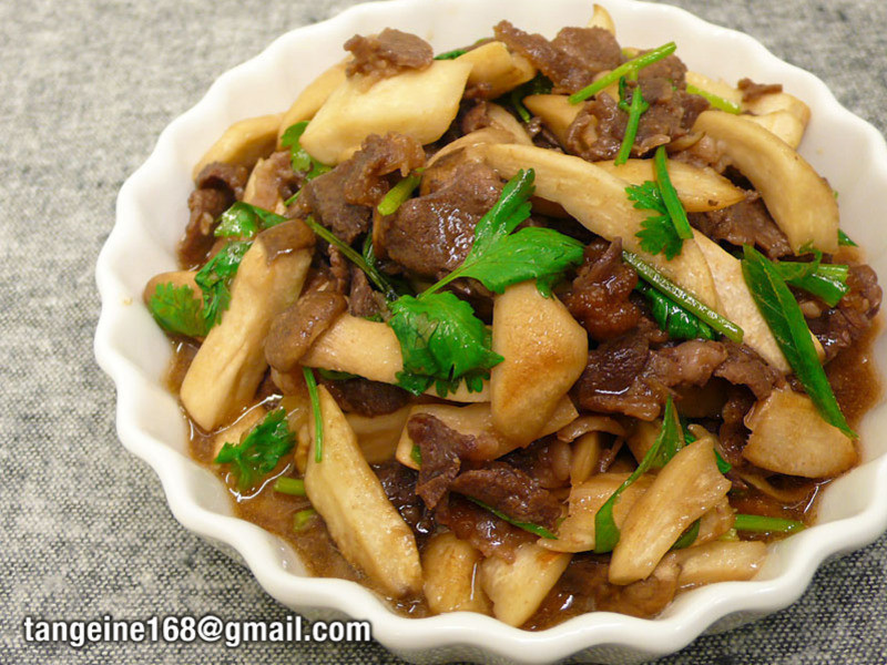 雞髀菇炒牛肉.jpg
