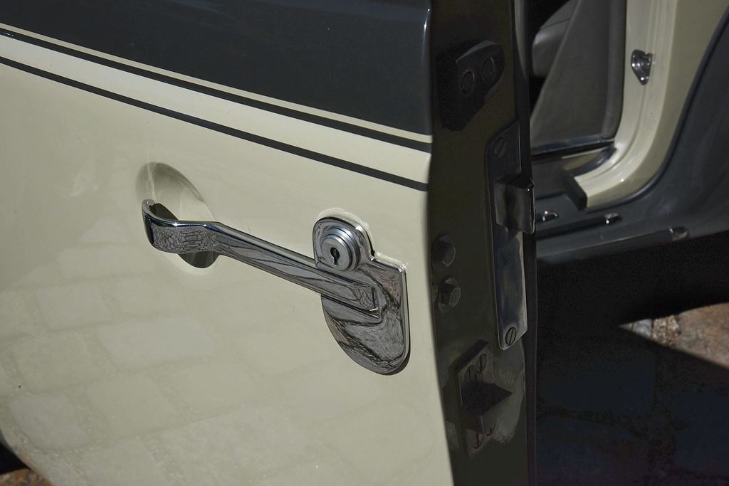 BMW 327 Sport Cabriolet m.jpg