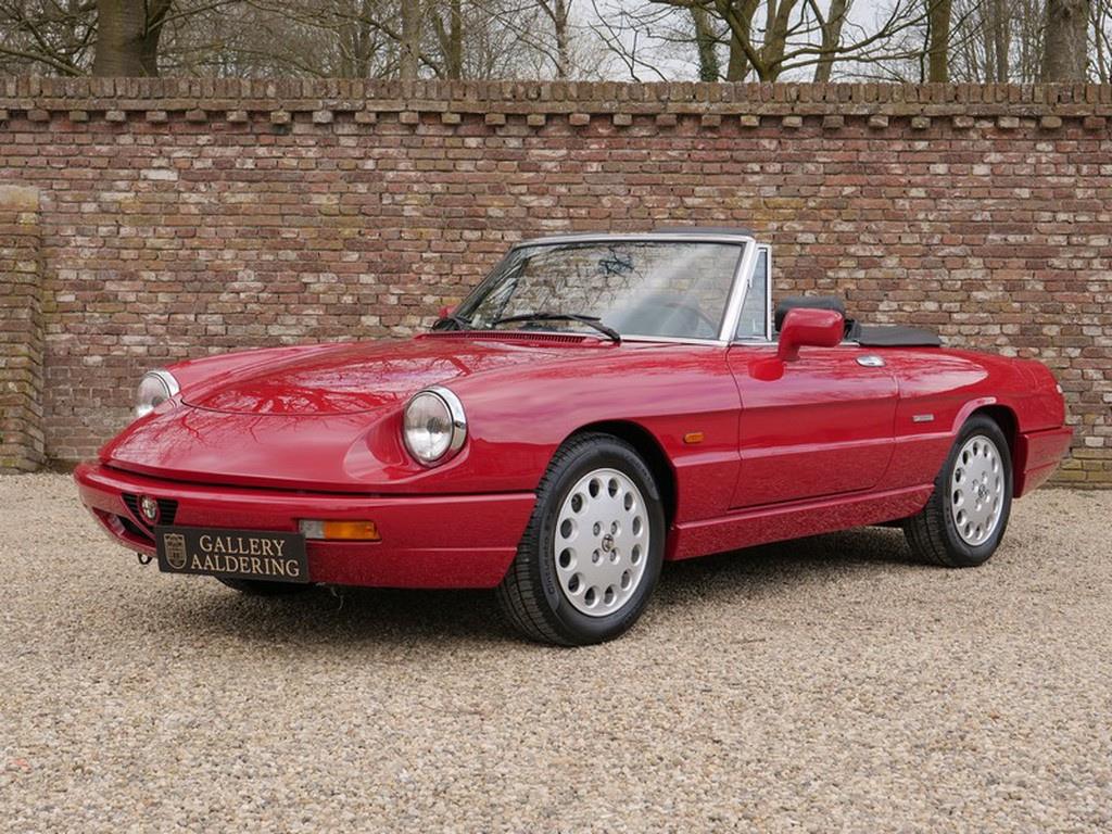 Alfa Romeo 2.000 Spider del 1992 001.jpg