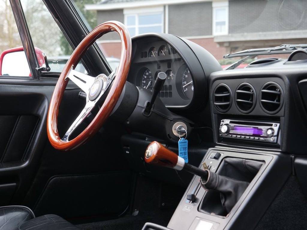 Alfa Romeo 2.000 Spider del 1992 008.jpg