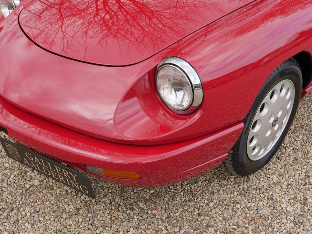 Alfa Romeo 2.000 Spider del 1992 015.jpg
