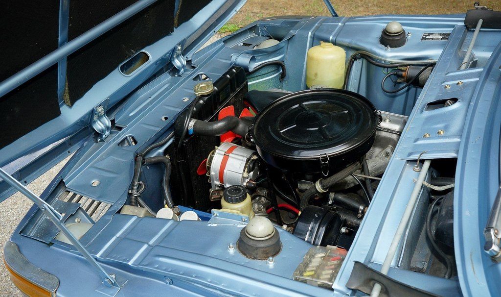 BMW 2002 Bauer del 1973 004.jpg