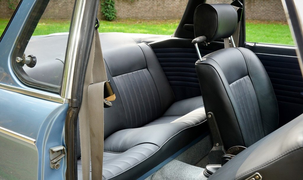 BMW 2002 Bauer del 1973 008.jpg