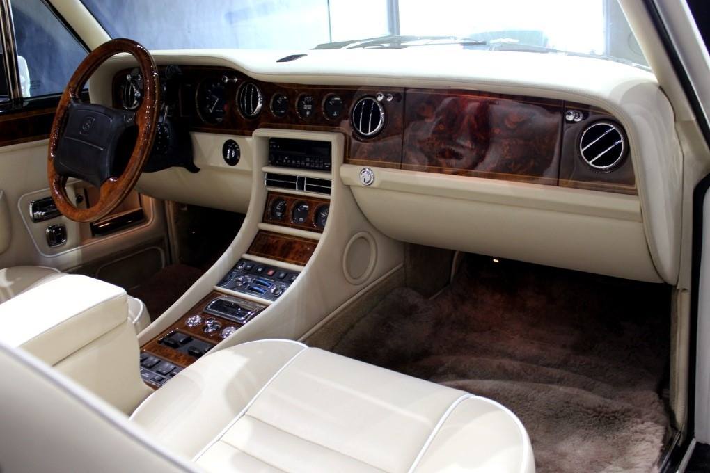 Bentley Continental del 1994 17.jpg