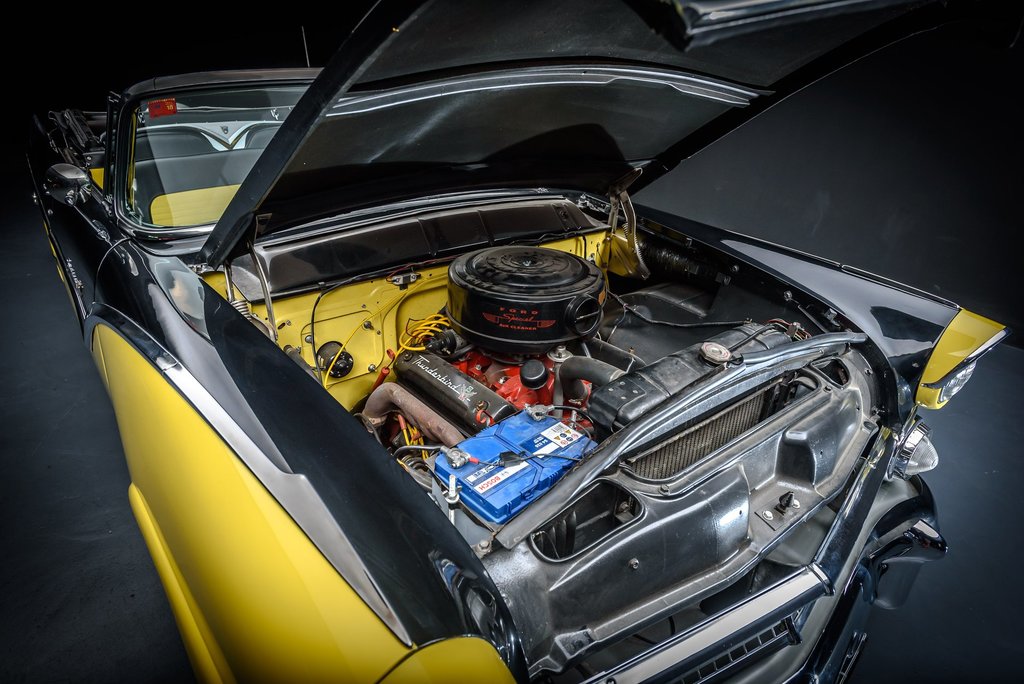 Ford Farline - Sunliner Convertible del 1955 010.jpg