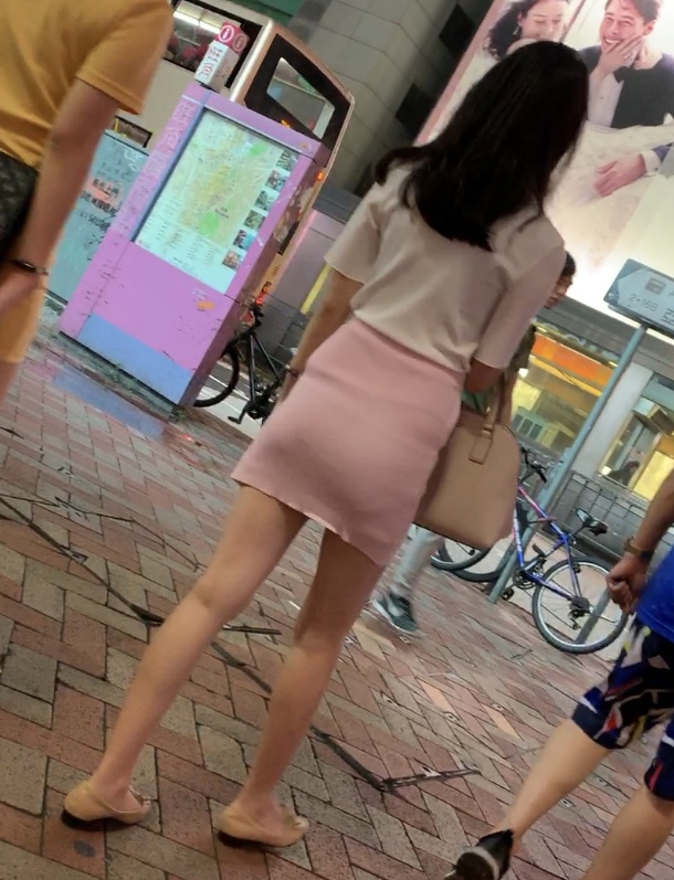 小妹身段優美