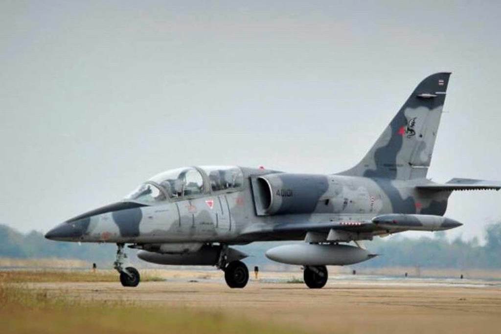 L-39 jet trainer.jpg