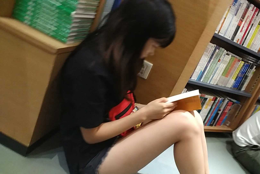 book010.jpg