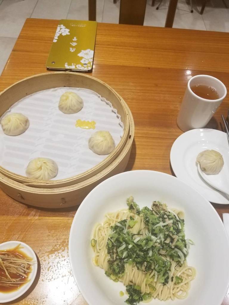 小籠包 + 蔥油拌麵.jpg