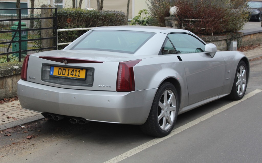 2880-1800-crop-cadillac-xlr-c101819122016075033_1.jpg