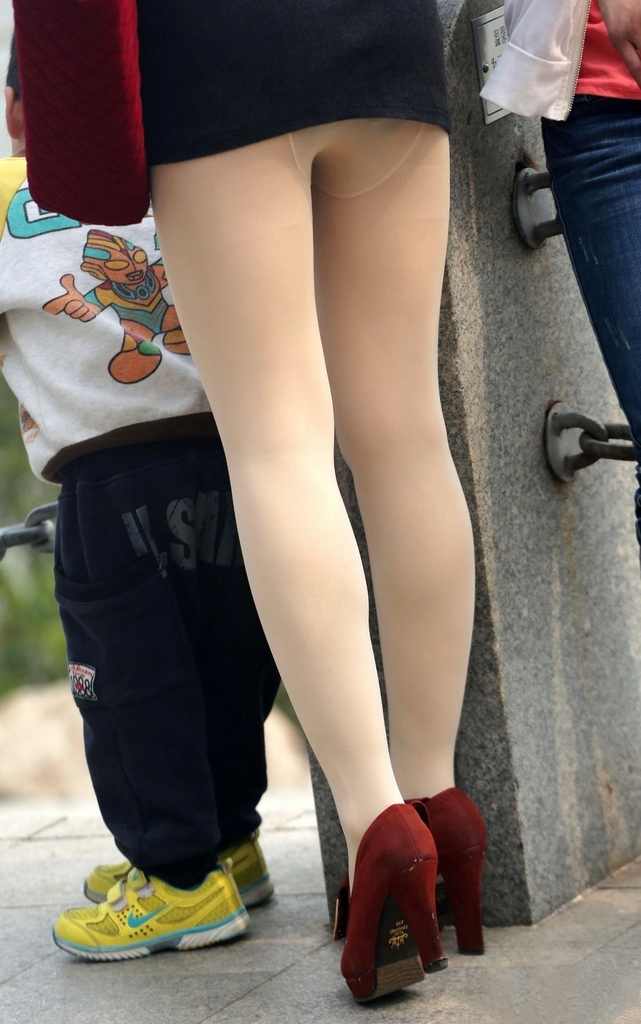 030514acnb7273v3n73n98.jpg
