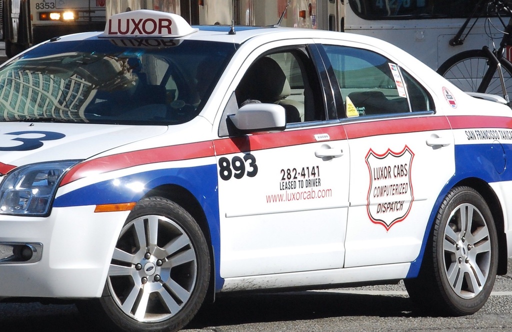 IMG LUXORCAB89300001.jpg