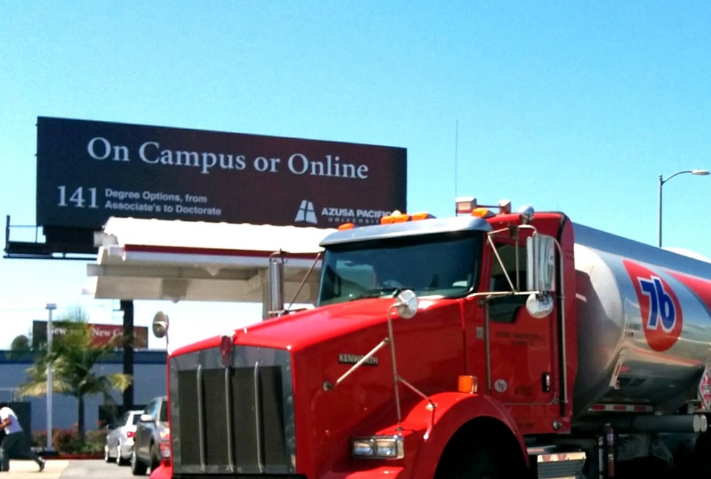 IMG !$!KenworthLASIGN0001.jpg