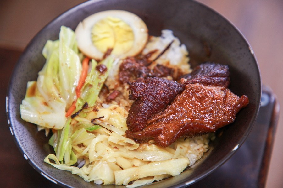 台東市大眾滷肉飯-34.jpg