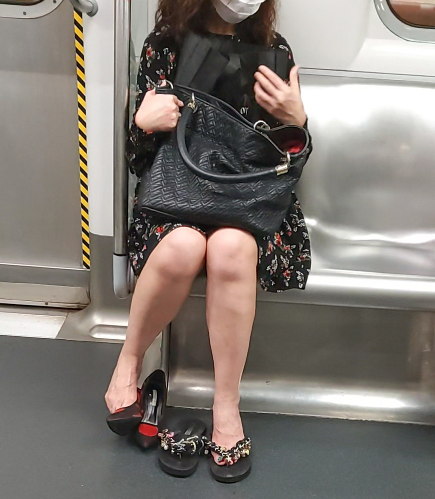 Screenshot_20200506-110544_MX Player Pro.jpg