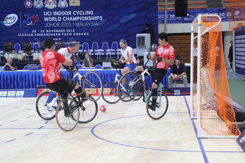 20151121-02cyclingball.jpg