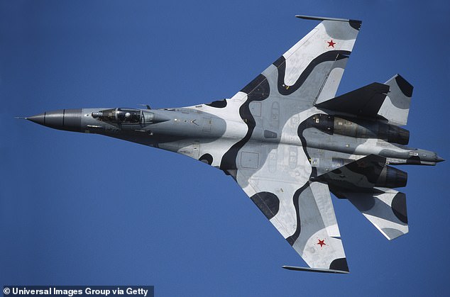 Russian Sukhoi Su-27 fighter jet.jpg