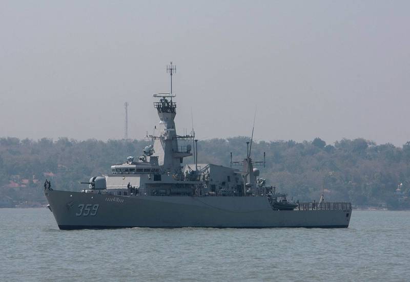 輕型護衛艦  KRI Usman Harun.jpg