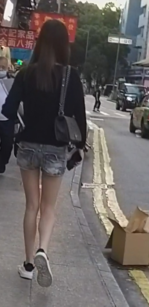 Screenshot_20201027-230446_Video Player.jpg