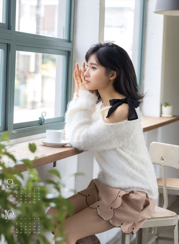 girl1.jpg