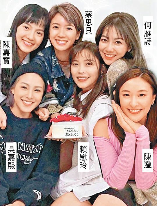 陳瀅於大合照驚喜「出現」，令蔡思貝非常開心。.jpg
