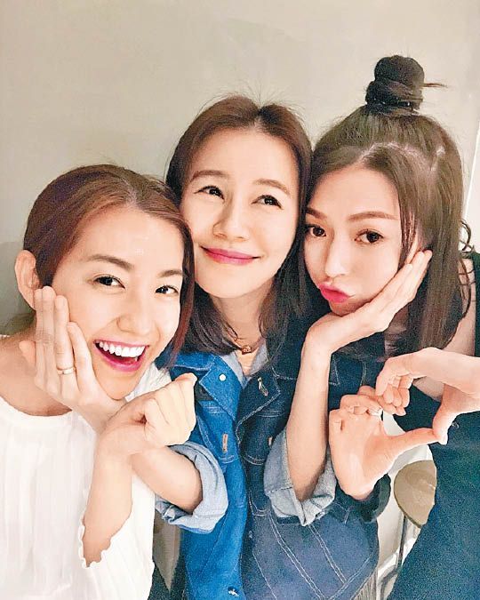 陳自瑤（左起）、黃翠如及連詩雅Chok可愛樣合照。.jpg